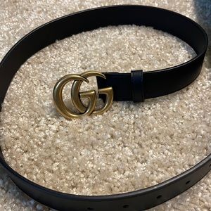 BLACK LEATHER GUCCI BELT